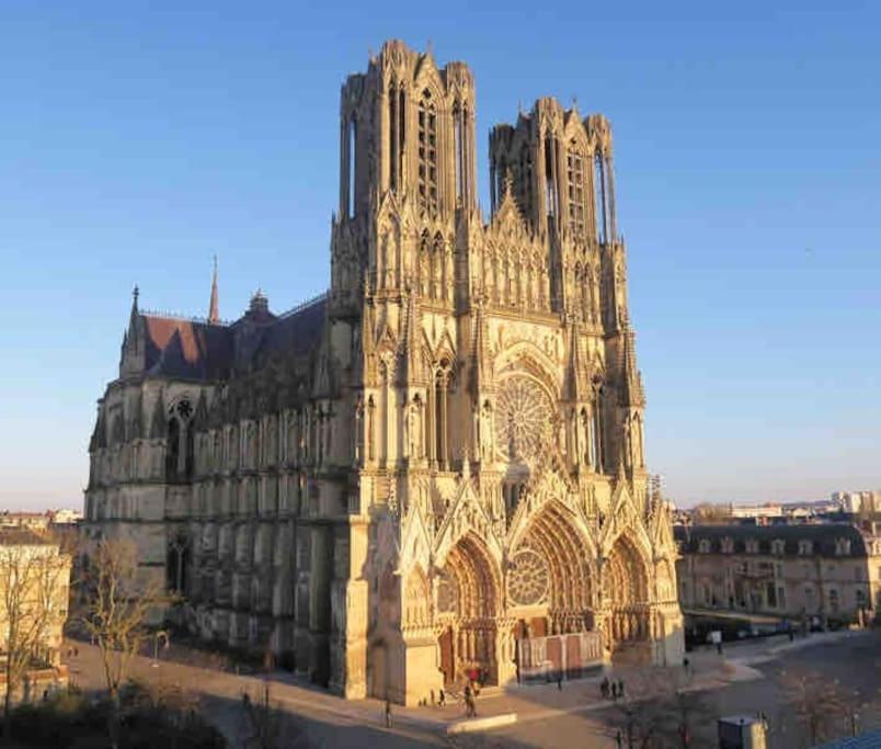 Cathedrale/Cossu/Confortable/Spacieux Reims Luaran gambar